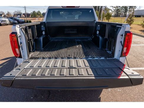 Used 2024 GMC Sierra 1500 SLT image 14