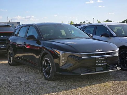 New 2026 Kia K4 GT-Line Turbo FWD image 1