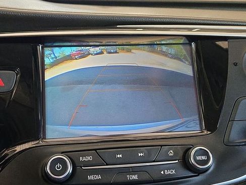 Used 2022 Buick Envision Avenir w/ Technology Package II image 10