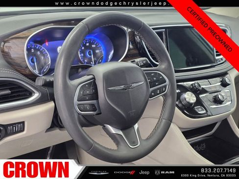Certified 2023 Chrysler Pacifica Limited image 23