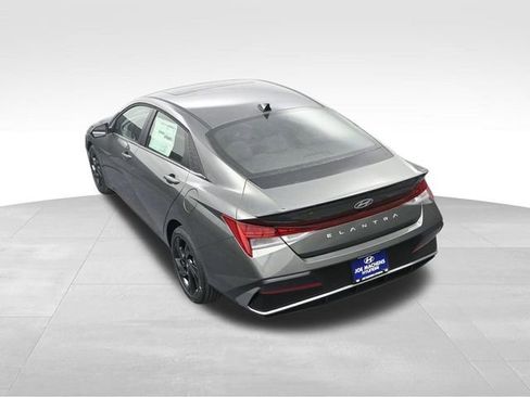 New 2026 Hyundai Elantra SEL Sport image 26