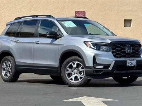 Certified 2022 Honda Passport TrailSport image 1