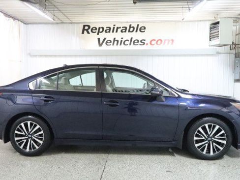 Used 2018 Subaru Legacy 2.5i Premium AWD/4WD image 4