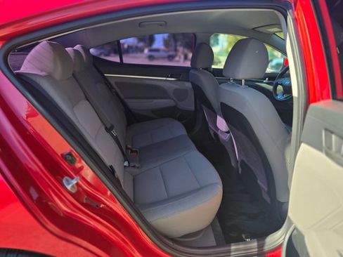 Used 2020 Hyundai Elantra SEL image 31