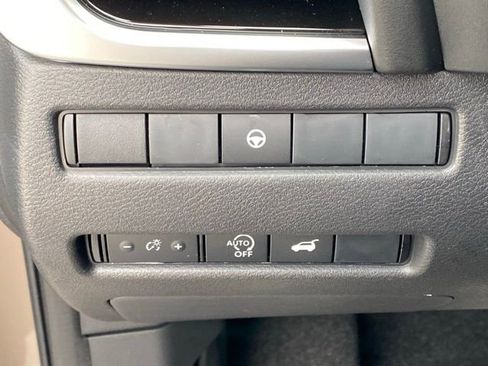 New 2025 Nissan Rogue SV image 25