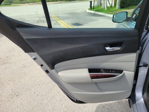 Used 2016 Acura TLX V6 FWD image 24