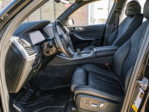 Used 2021 BMW X5 xDrive40i w/ Convenience Package image 4