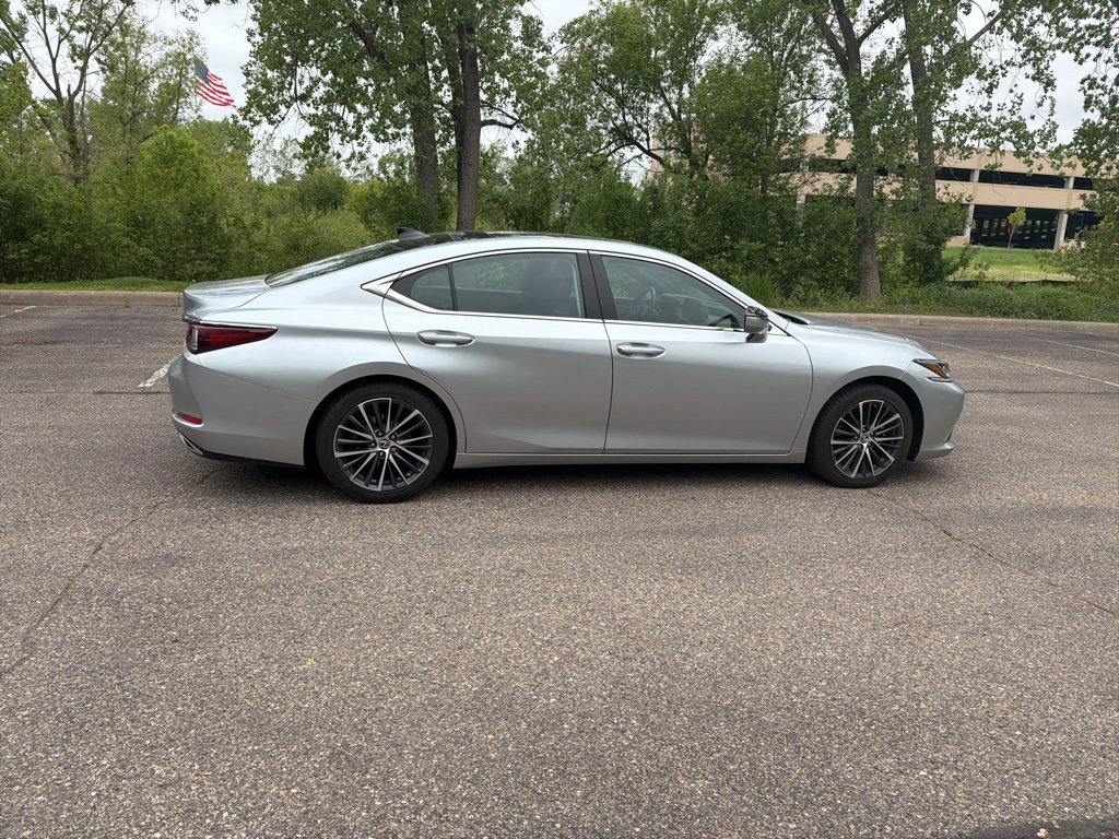 Certified 2023 Lexus ES 350 w/ Premium Package FWD image 17