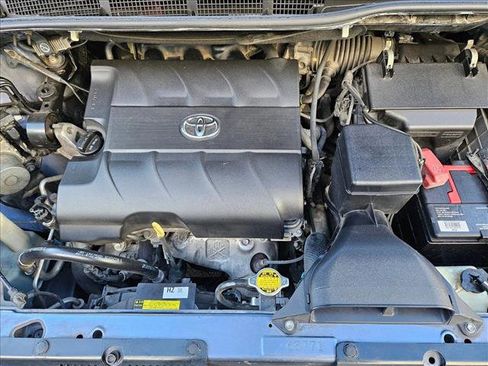 Used 2016 Toyota Sienna XLE w/ XLE Navigation Package image 23