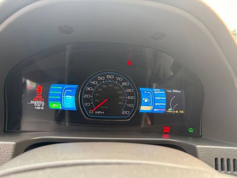 Used 2010 Ford Fusion Hybrid FWD image 18