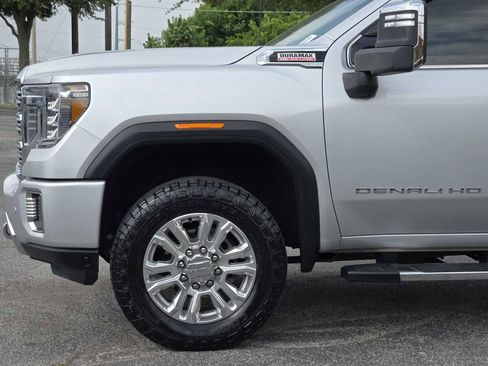 Used 2020 GMC Sierra 2500 Denali w/ Denali Ultimate Package AWD/4WD image 8