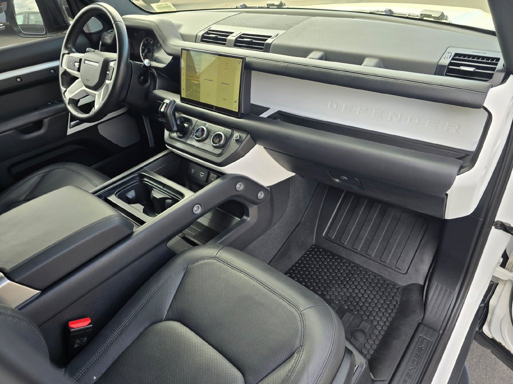 Used 2023 Land Rover Defender 130 SE AWD/4WD image 16