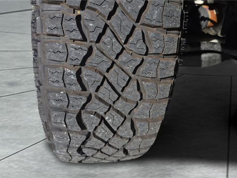 Used 2026 GMC Canyon AT4X AWD/4WD image 30