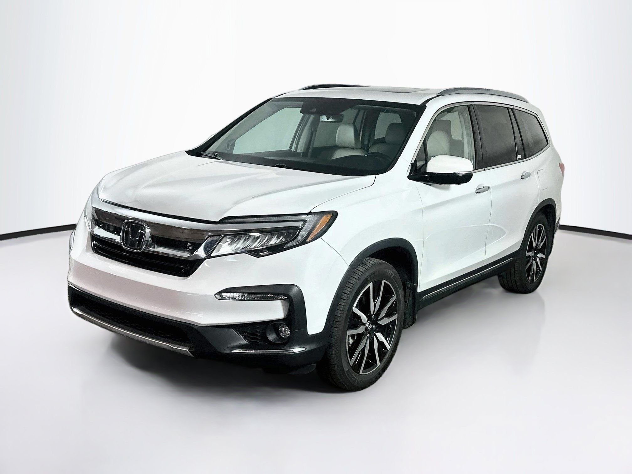 Used 2020 Honda Pilot Touring image 3