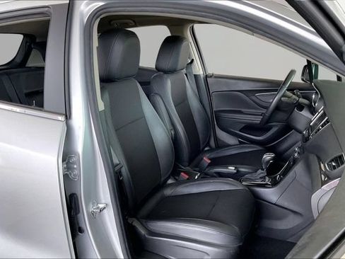 Used 2022 Buick Encore Preferred w/ Safety Package AWD/4WD image 19