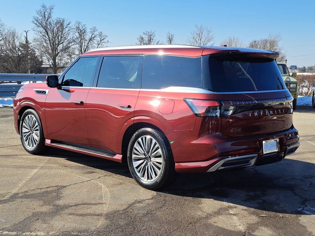 Used 2025 INFINITI QX80 Sensory AWD/4WD image 3