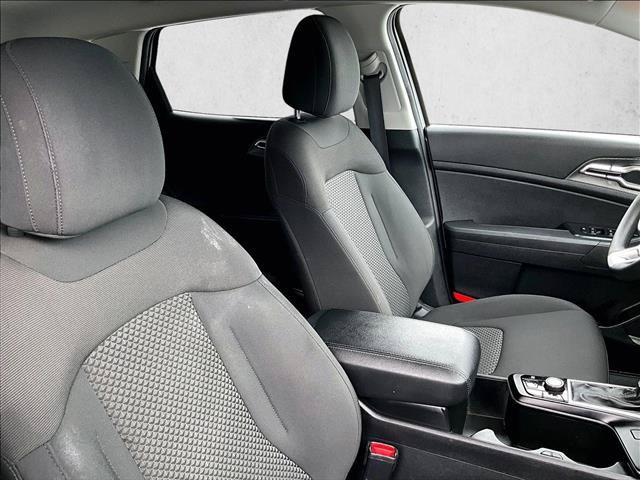 Used 2024 Kia Sportage LX FWD image 9