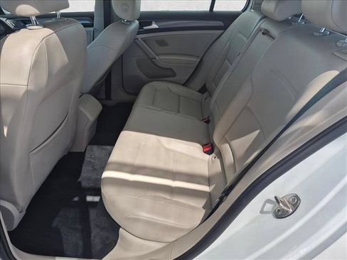 Used 2019 Volkswagen Golf SE FWD image 16