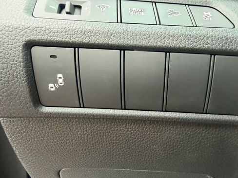 Used 2018 Hyundai Santa Fe Sport 2.0T FWD image 20