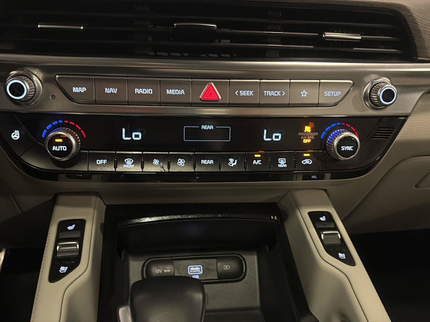 Used 2022 Kia Telluride SX w/ SX Prestige Package AWD/4WD image 24