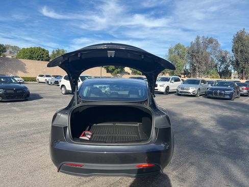 Used 2025 Tesla Model 3 Long Range image 8