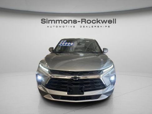 Used 2023 Chevrolet Blazer LT w/ Driver Confidence Package AWD/4WD image 3