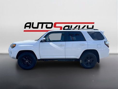 Used 2024 Toyota 4Runner SR5 Premium w/ Moonroof Package AWD/4WD image 4