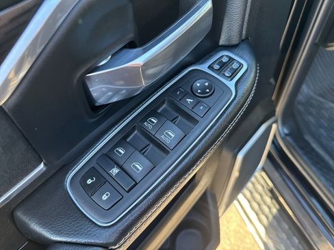 Used 2024 RAM 3500 Laramie w/ Night Edition image 11