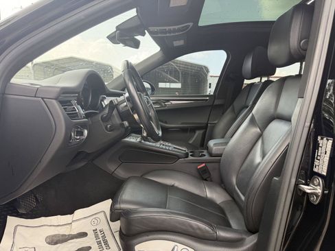 Used 2020 Porsche Macan AWD/4WD image 5