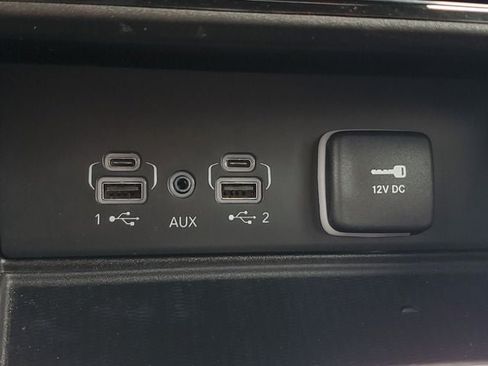 Certified 2024 Jeep Grand Cherokee Altitude RWD image 32