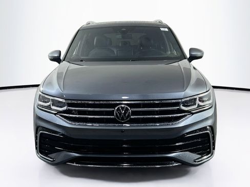 Used 2022 Volkswagen Tiguan SEL R-Line image 2