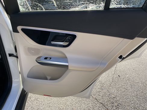 Certified 2025 Mercedes-Benz GLC 300 image 42