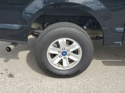 Used 2020 Ford F150 XLT image 11