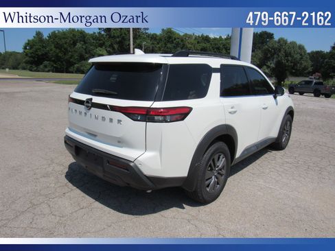 Used 2022 Nissan Pathfinder SV FWD image 13