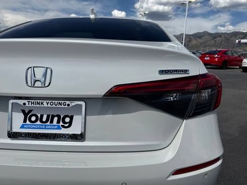 Used 2023 Honda Civic Touring image 6