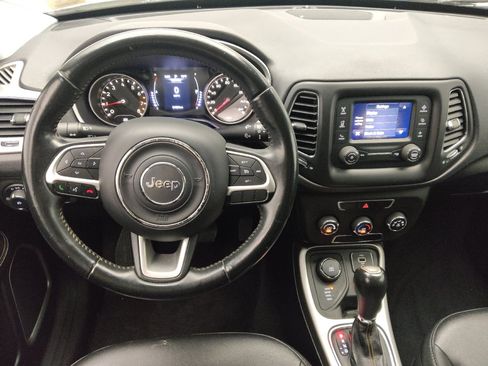 Used 2018 Jeep Compass Latitude AWD/4WD image 22
