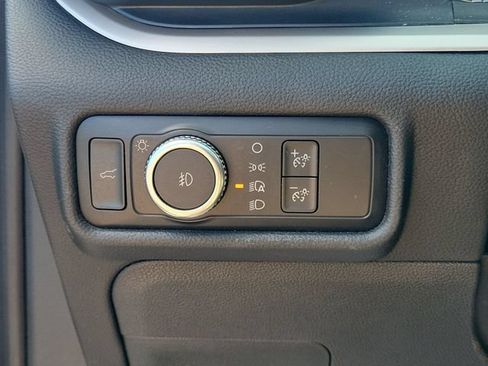 Used 2020 Ford Explorer XLT w/ Equipment Group 202A AWD/4WD image 34