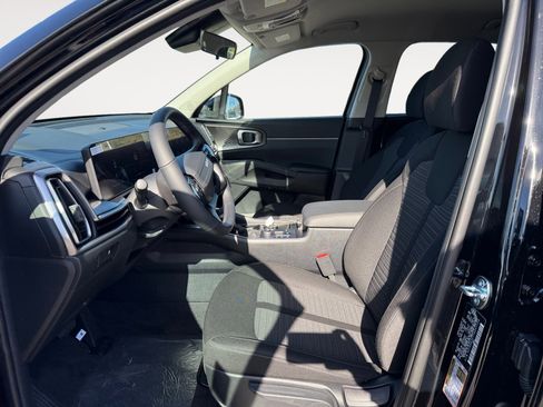 New 2026 Kia Sorento LX image 10