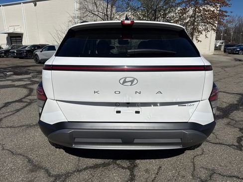 New 2026 Hyundai Kona SEL Premium image 9