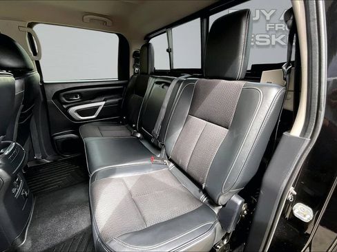 Used 2016 Nissan Titan PRO-4X AWD/4WD image 26