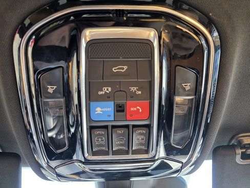 Certified 2022 Jeep Grand Cherokee Summit AWD/4WD image 11