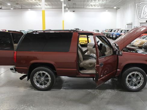 Used 1998 Chevrolet Tahoe 4WD 2-Door w/ Preferred Equipment Group 2 image 37