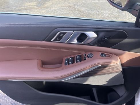 Used 2024 BMW X5 xDrive40i w/ Premium Package image 14