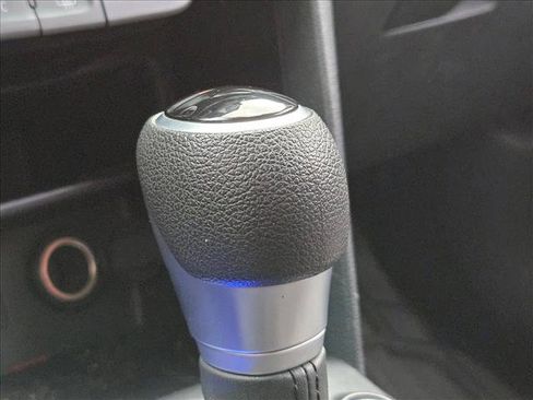 Used 2021 Hyundai Kona SE image 15