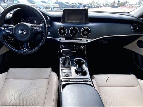 Used 2019 Kia Stinger Premium image 16