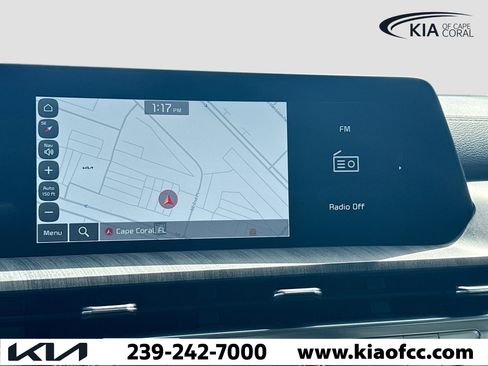 Certified 2024 Kia Telluride SX Prestige w/ Towing Package image 35