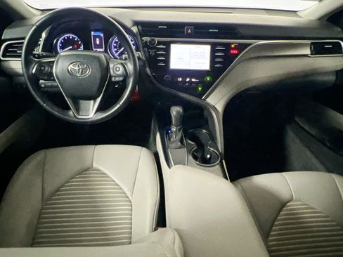 Used 2018 Toyota Camry SE w/ Moonroof Package FWD image 26