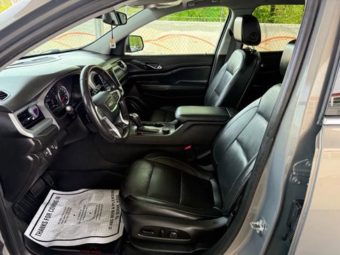 Used 2019 GMC Acadia SLT w/ LPO, Floor Liner Package image 15