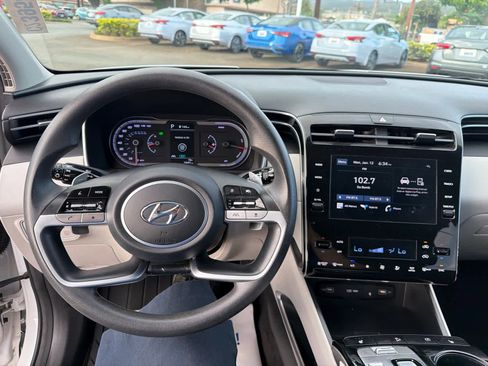 Used 2023 Hyundai Tucson Blue image 8