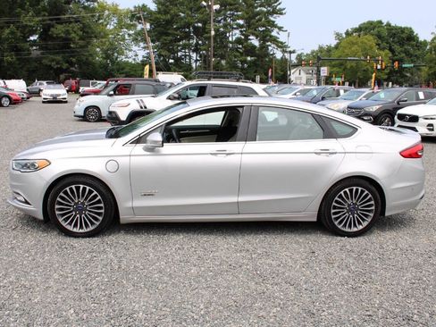 Used 2017 Ford Fusion Energi Titanium FWD image 10